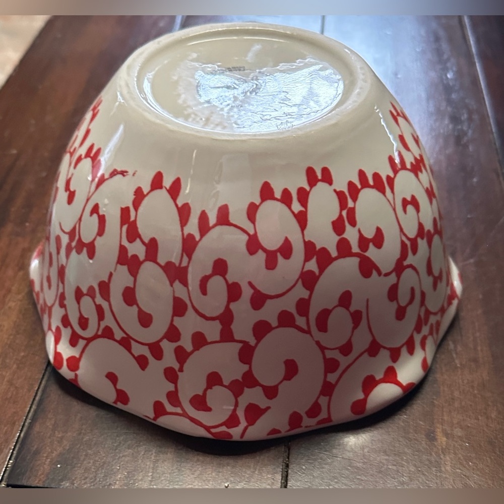 The Pioneer Woman Scalloped Edge Mixing Bowl